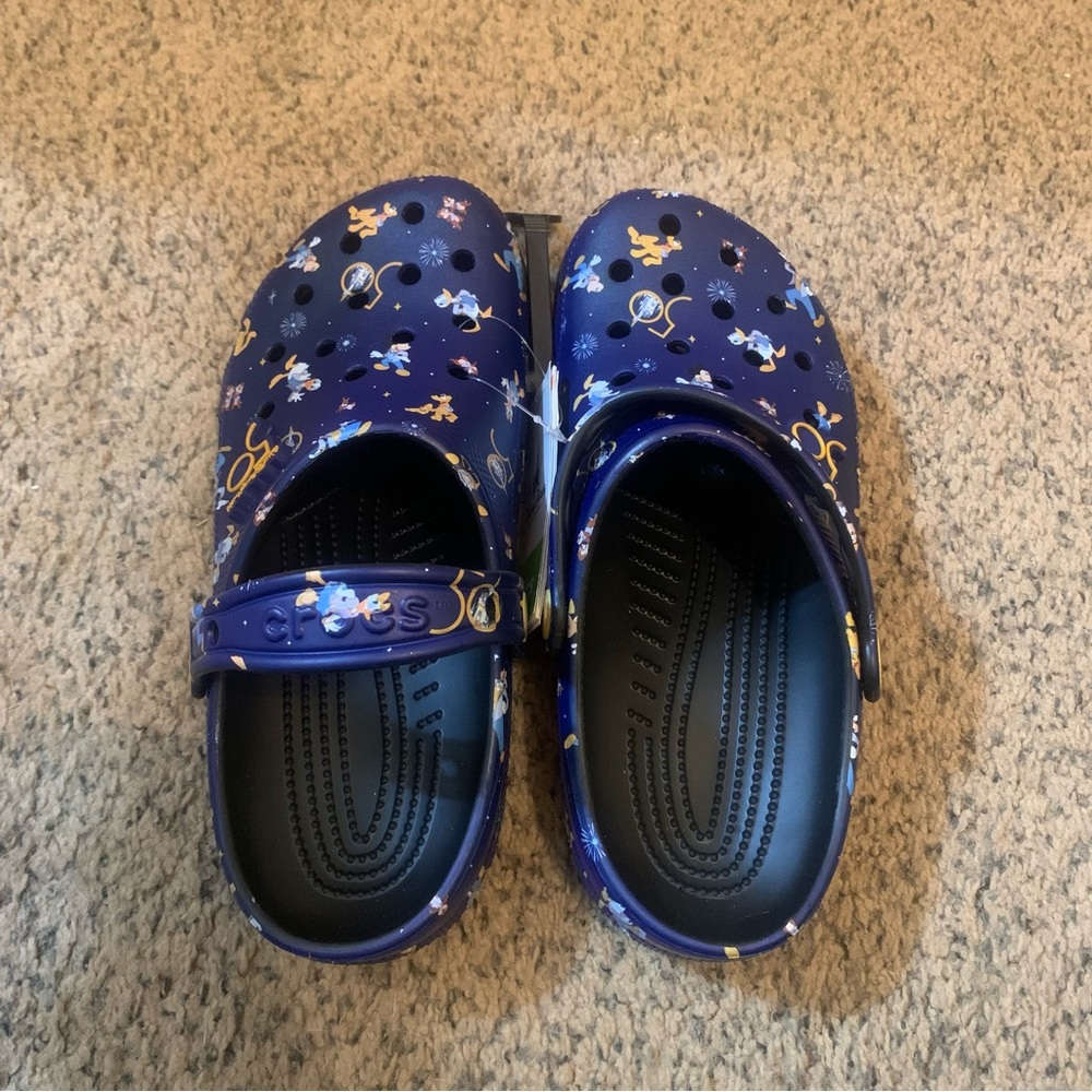 SOLD! NEW Disney 50th anniversary celebration crocs with original packaging - Picture 2 of 12